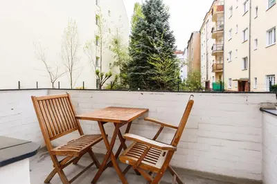 Ein Balkon oder eine Terrasse in der Unterkunft Cosy flat in trendy Sprengelkiez (legal)