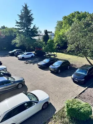 Grundriss der Unterkunft FC-Apartmenthaus Falkensee mit großem Garten und PKW Stellflächen
