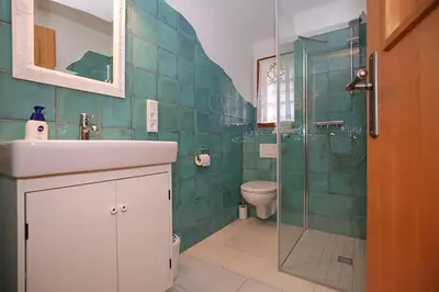 Ein Badezimmer in der Unterkunft Apartmenthaus im holländischen Viertel