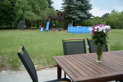 Ein Garten an der Unterkunft Ferienhaus BAUMBLÜTE