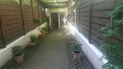 Ein Garten an der Unterkunft Pension Tempelhof
