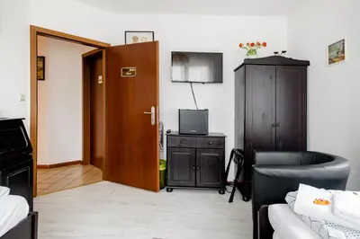 TV/Unterhaltungsangebot in der Unterkunft Ruhige Zimmer im Grünen