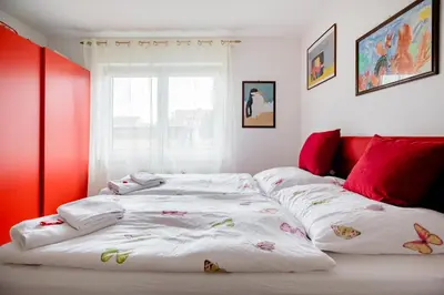 Ein Bett oder Betten in einem Zimmer der Unterkunft Ruhige Zimmer im Grünen