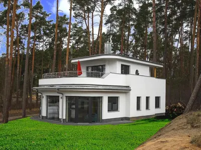 Das Gebäude in dem sich die Villa befindet