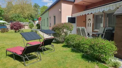 Ein Garten an der Unterkunft Ferienhaus Kabitschke