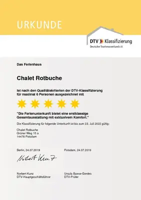 Ein Zertifikat, Auszeichnung, Logo oder anderes Dokument, das in der Unterkunft Chalet Rotbuche ausgestellt ist