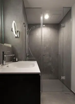 Ein Badezimmer in der Unterkunft KPM Hotel & Residences Berlin, a Member of Design Hotels