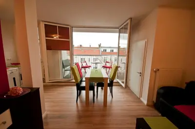 Ein Sitzbereich in der Unterkunft Cityflair Apartments