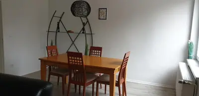 Ein Sitzbereich in der Unterkunft Zwei Etagen Wohnung im Grünen