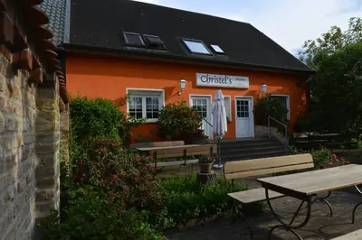 Das Gebäude in dem sich die Pension befindet