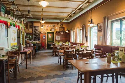 Ein Restaurant oder anderes Speiselokal in der Unterkunft Brauhaus in Spandau