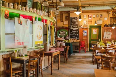 Ein Restaurant oder anderes Speiselokal in der Unterkunft Brauhaus in Spandau