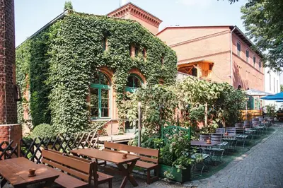 Ein Garten an der Unterkunft Brauhaus in Spandau