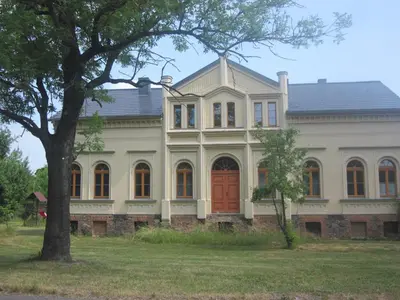 Das Gebäude in dem sich die Ferienwohnung befindet
