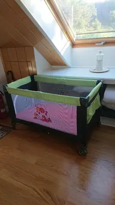 Ein Bett oder Betten in einem Zimmer der Unterkunft Klimatisiertes Ferienapartment an der Stadtgrenze von Berlin