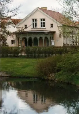 Das Gebäude in dem sich die Ferienwohnung befindet