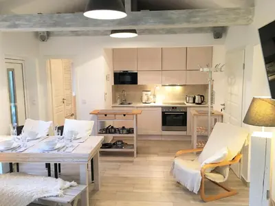 Küche/Küchenzeile in der Unterkunft GartenApartment Strandgut mit Outdoor Whirlpool und Garten