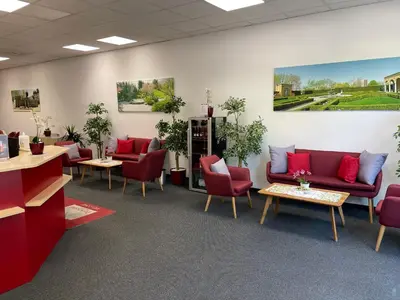 Ein Sitzbereich in der Unterkunft Parkhotel Marzahn