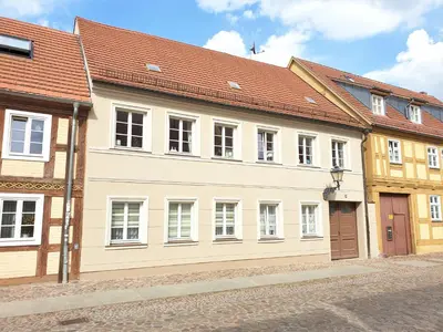 Das Gebäude in dem sich das Aparthotel befindet