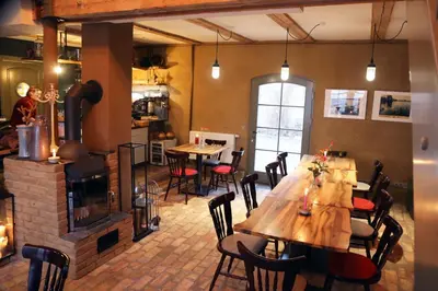 Ein Restaurant oder anderes Speiselokal in der Unterkunft Thomashof Klein-Mutz