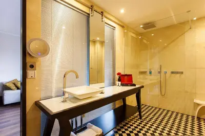 Ein Badezimmer in der Unterkunft Quentin Boutique Hotel