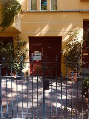 Das Gebäude in dem sich die Ferienwohnung befindet