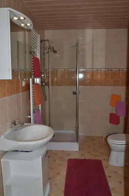 Ein Badezimmer in der Unterkunft Storchennest an der Spree in Radinkendorf