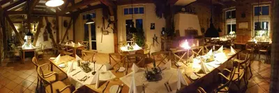 Ein Restaurant oder anderes Speiselokal in der Unterkunft Hammers Landhotel GmbH