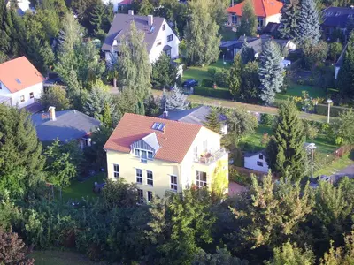 Das Gebäude in dem sich die Ferienwohnung befindet