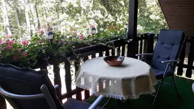 Ein Balkon oder eine Terrasse in der Unterkunft Ferienwohnung direkt am See