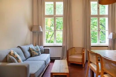 Ein Sitzbereich in der Unterkunft Numa Berlin Belfort