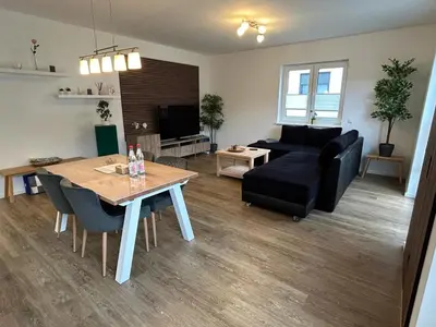 Ein Sitzbereich in der Unterkunft TOP-Ferienwohnung bei Berlin, bis 3 Gäste, Terrasse und Garten