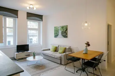 Ein Sitzbereich in der Unterkunft Madflats Hotel-Apartments S-Bahn Friedenau