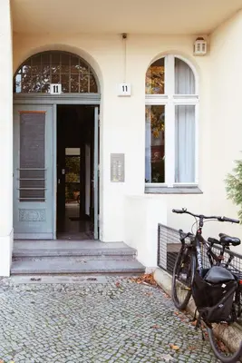 Radfahren an der Unterkunft LoftBrücke, Apartment am Platz der Luftbrücke oder in der Nähe