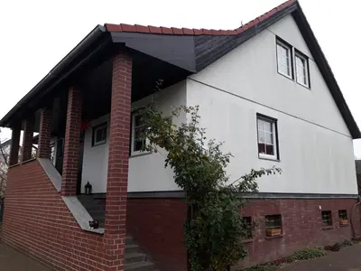 Das Gebäude in dem sich die Ferienwohnung befindet