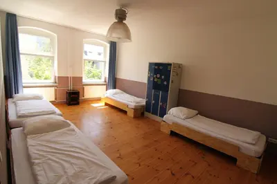 Ein Bett oder Betten in einem Zimmer der Unterkunft 36 Rooms Hostel Berlin Kreuzberg