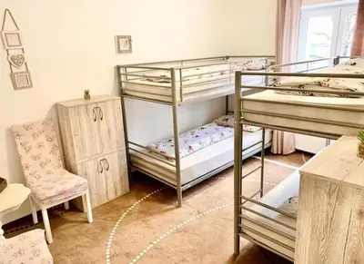 Ein Bett oder Betten in einem Zimmer der Unterkunft New Hostel Berlin Mitte FREE SNACK hot tea and coffee