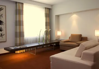Ein Sitzbereich in der Unterkunft Estrel Berlin