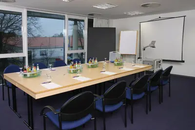 Der Geschäftsbereich oder Konferenzraum in der Unterkunft Stadthotel Oranienburg