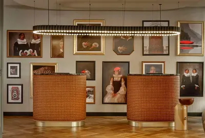 Ein Sitzbereich in der Unterkunft Radisson RED Berlin Kudamm