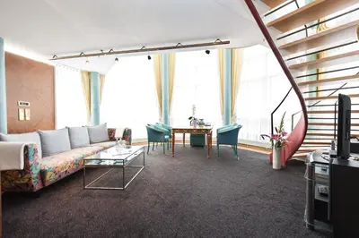 Ein Sitzbereich in der Unterkunft Living Hotel Großer Kurfürst