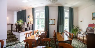 Ein Sitzbereich in der Unterkunft Safestay Berlin Kurfurstendamm