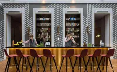 Getränke in der Unterkunft art'otel berlin mitte, Powered by Radisson Hotels