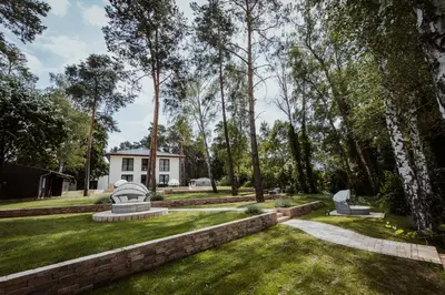 Ein Garten an der Unterkunft Villa Zesch am See