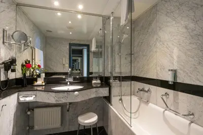 Ein Badezimmer in der Unterkunft Maritim proArte Hotel Berlin