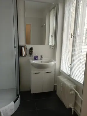 Ein Badezimmer in der Unterkunft City Pension Berlin
