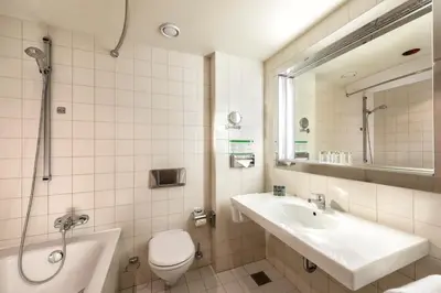Ein Badezimmer in der Unterkunft Holiday Inn Berlin City-West by IHG