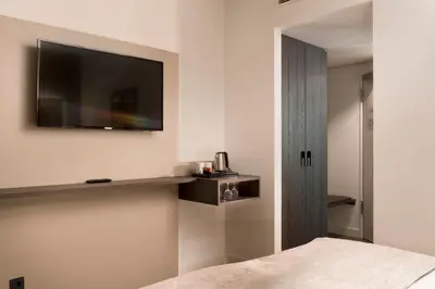 TV/Unterhaltungsangebot in der Unterkunft Holiday Inn Berlin City-West by IHG