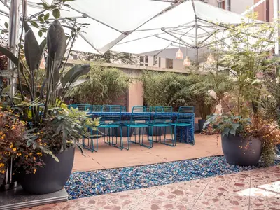 Ein Garten an der Unterkunft Hotel Bleibtreu Berlin by Golden Tulip
