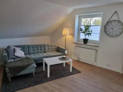 Ein Sitzbereich in der Unterkunft Ferienwohnungen Springer in Schönefeld OT Großziethen div Apartments für bis zu 6 Personen